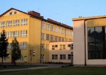 Kolbuszowa: Liceum czeka wymiana instalacji elektrycznej.
