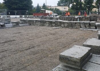 Nowa Dęba: Trwają prace gwarancyjne w centrum miasta