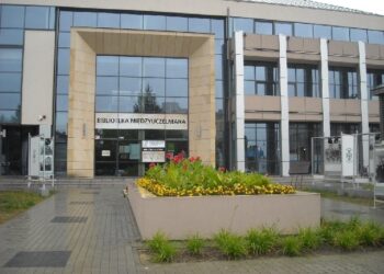 Stalowa Wola: Pierwsza rocznica w nowym gmachu