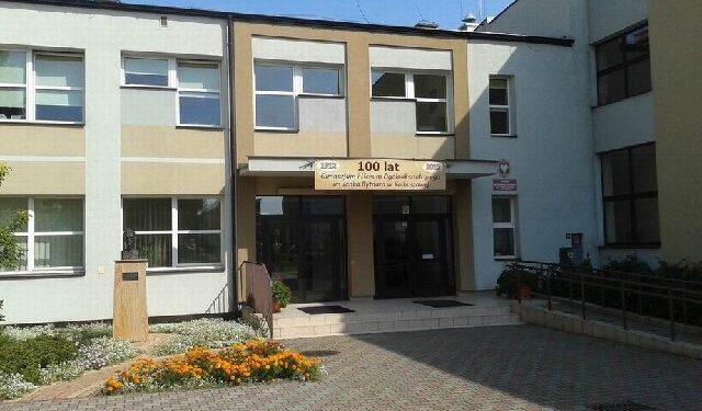 Kolbuszowa: Coraz mniej uczniów w liceum.