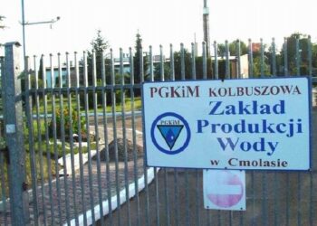 Cmolas: Spór o ujęcie wody.