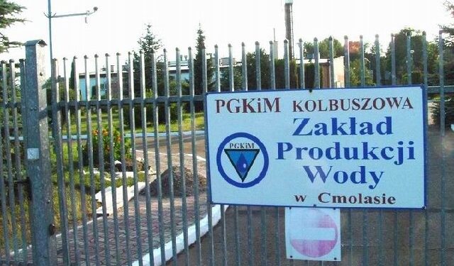 Cmolas: Spór o ujęcie wody.