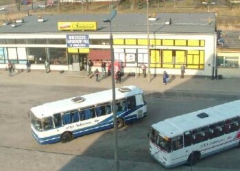 Kolbuszowa: Plac dworcowy zamknięty.