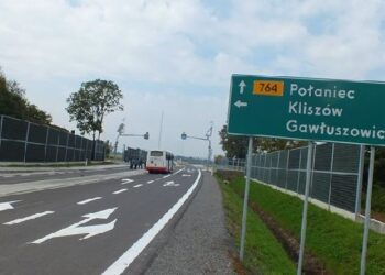 Mielec: Włączenie do ruchu  I etapu obwodnicy Mielca.
