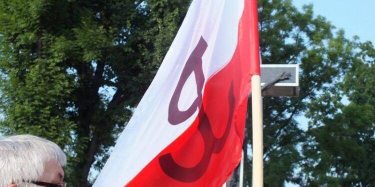 Rozmowa z Romualdem Rzeszutek wiceprezesem Stowarzyszenia Klub Historyczny Prawda I Pamieć  działającego w Mielcu
