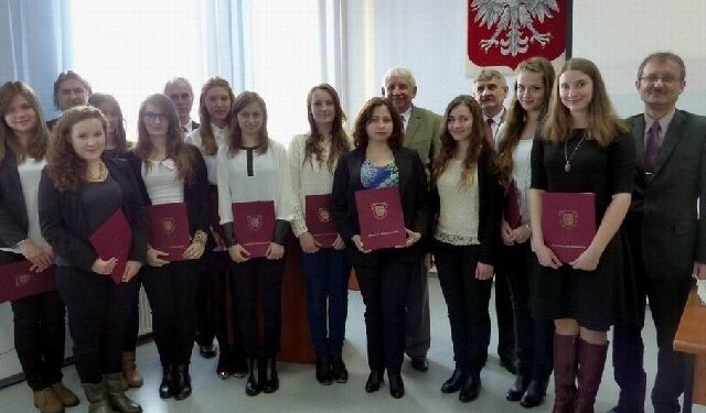 Kolbuszowa: Powiat rozdał stypendia