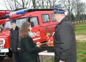 Baranów Sandomierski: Nowy samochód dla OSP Dymitrów Mały