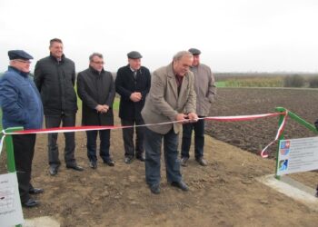 Sandomierz: Wzmocniony wał na Koprzywiance