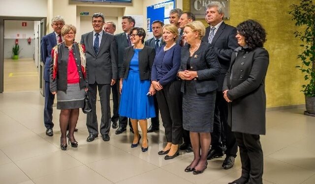 Mielec: Coś trzeba zmienić w edukacji.