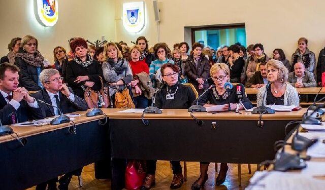 Mielec:  Obiecali i przyszli domagać się o swoje.