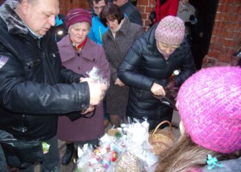 Sandomierz: Kiermasz u dominikanów.