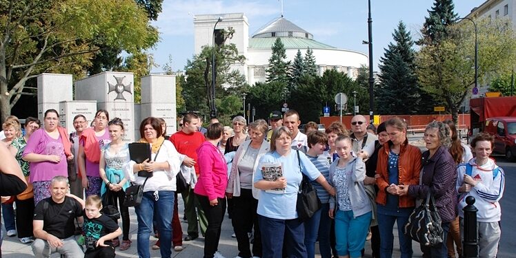 Z wolontariuszką "Promyczków Miłości" Małgorzatą Zduńską rozmawia Tomasz Łepa (Mielec)