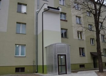 Nowa Dęba: Windą łatwiej do lekarza
