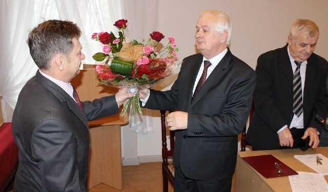 Nisko: Zaprzysiężenie i wybory