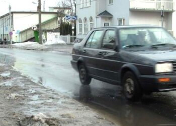 Kolbuszowa: Zima zaskoczyła kierowców.