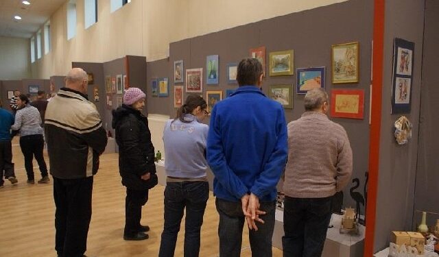 Mielec: 'Wspierajmy się' – wystawa prac uczestników Środowiskowego Domu Samopomocy w Mielcu