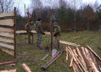 Nowa Dęba: W Tarnowskiej Woli powstaje żywa szopka
