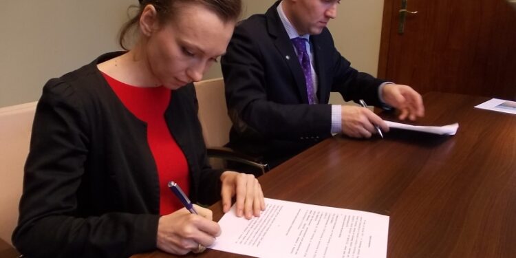 Tarnobrzeg. Najbliżsi górnika, który przed czterema laty zginął przy rekultywacji wyrobiska w Piasecznie otrzymają zadośćuczynienie.