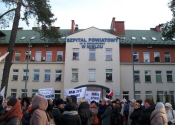 Mielec: Strajkowali pod szpitalem.