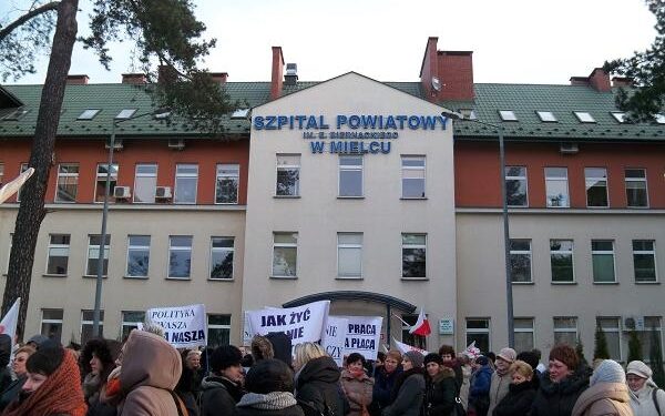 Mielec: Strajkowali pod szpitalem.