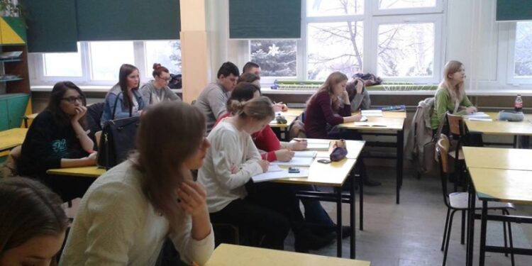 Tarnobrzeg. Bezpłatne korepetycje z matematyki dla maturzystów.