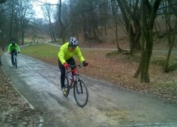 Sandomierz: Lekarze rywalizowali w triathlonie