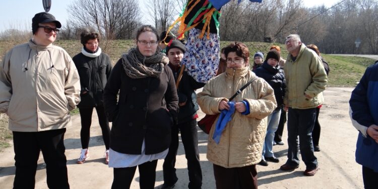 Tarnobrzeg. Uczestnicy WTZ rozprawili się z zimą.