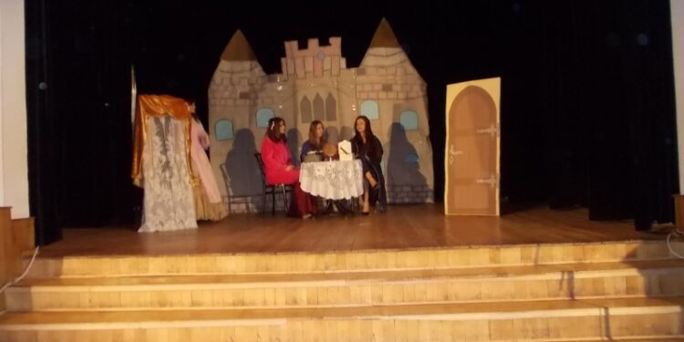 Tarnobrzeg. „Na scenę” – XII Konkurs Teatrów Obcojęzycznych.