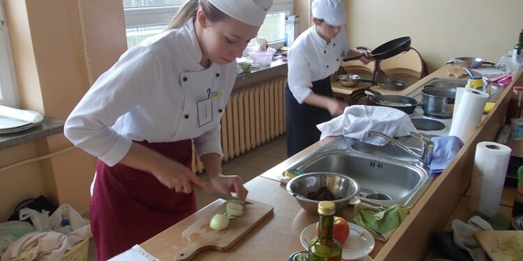 Tarnobrzeg. „Kreatywny Kucharz, Magiczny Stół”