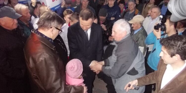 Tarnobrzeg. Kandydat na prezydenta RP z ramienia PiS, Andrzej Duda spotkał się z mieszkańcami miasta.