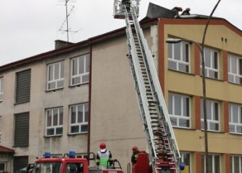 Rudnik: Uszkodzony dach na szkole.