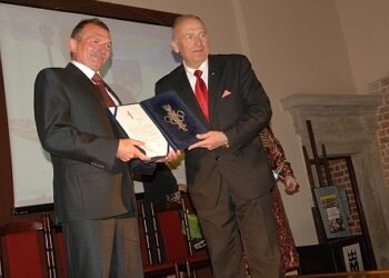 Sandomierz: Lekarz maratończyk wyróżniony dyplomem Fair Play