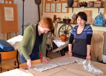 Samborzec: ''Do przeszłości i z powrotem czyli samborzecki przepis na wehikuł czasu''.