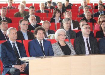 Stalowa Wola: O plusach i minusach ustawy śmieciowej i elektrowni słonecznej.