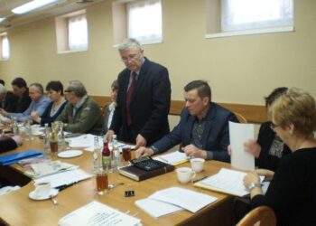 Padew Narodowa: Omawiano finanse oświaty gminnej