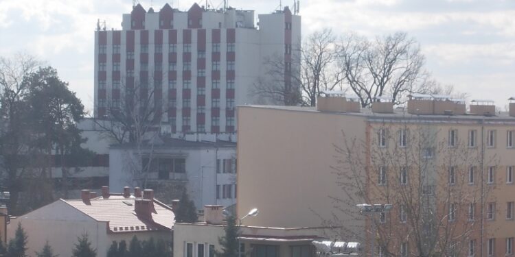 Tarnobrzeg. Dyrektor szpitala wypowiedział porozumienie płacowe. Nie będzie podwyżek dla 750 pracowników lecznicy?