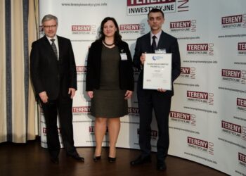 Region. Rozbudowa zakładu Pilkington Automotive Poland w Chmielowie jedną z najważniejszych inwestycji przemysłowych w Polsce.