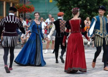 Sandomierz: Rycerska inauguracja sezonu turystycznego.