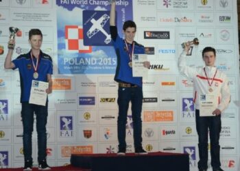 Mielec: III miejsce Bartosza Kaźmierskiego na Mistrzostwach Świata FAI Halowych Modeli Akrobacyjnych.