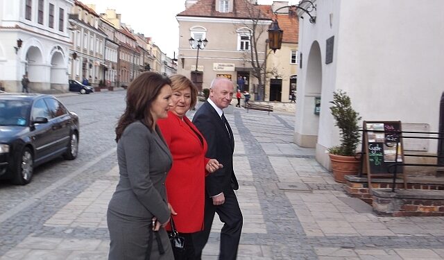 Sandomierz: Prezydentowa Anna Komorowska spotkała się z seniorami i niepełnosprawnymi