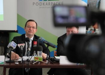 Mielec: Budowa mostu na rz. Wisłoka i drogi w kierunku ulicy Kosmonautów