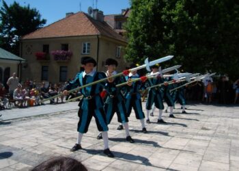 Sandomierz: Rycerskie powitanie sezonu turystycznego.