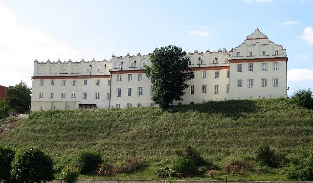 Sandomierz: ''Wszystkie drogi prowadzą do Collegium''.