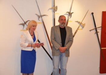 Chorzelów: Wystawa ''BIAŁA BROŃ JACKA DĄBALA W FILMIE POLSKIM''