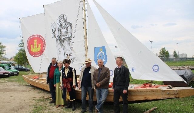 Ulanów: Bat powrócił na wody Sanu.