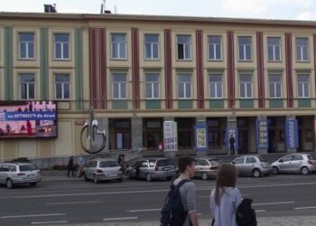 Mielec: Kontrowersyjna treść na miejskim telebimie.