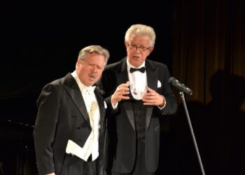 Stalowa Wola: Cała sala 'W krainie uśmiechu'.