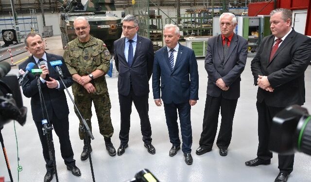 Stalowa Wola: Chwalili się RAKIEM i rozpoczęli kolejne badania.