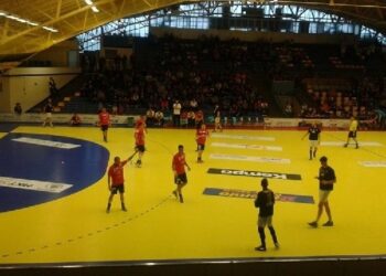 Mielec: Pożegnanie hali, pożegnanie zawodników.