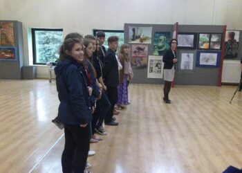 Mielec: Plastyka na wernisażu.